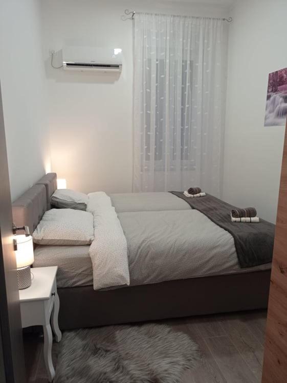 شقة غييكا  في Apartman Cezar المظهر الخارجي الصورة