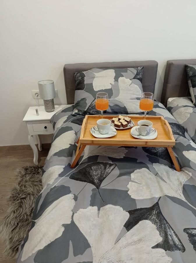 شقة غييكا  في Apartman Cezar المظهر الخارجي الصورة